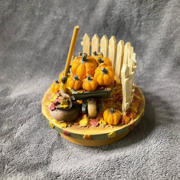 Pumpkin Patch Candle Topper 🎃 - Picture 3 of 6